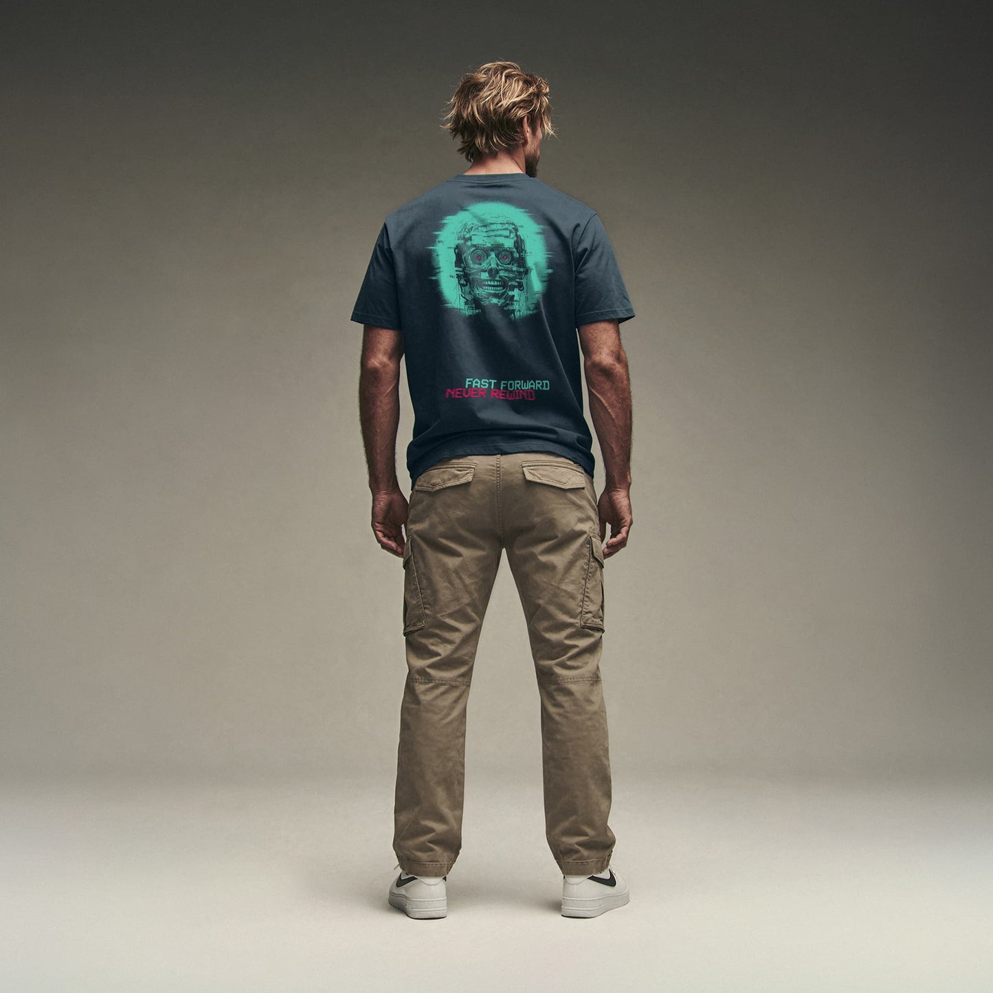 FAST FORWARD NEVER REWIND TEE Premium Cinematic Streetwear FILM.ART.WEAR. Designed in Hamburg