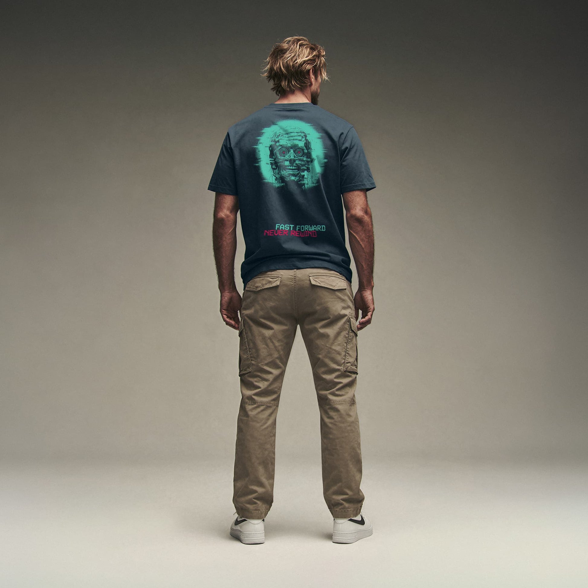 FAST FORWARD NEVER REWIND TEE Premium Cinematic Streetwear FILM.ART.WEAR. Designed in Hamburg