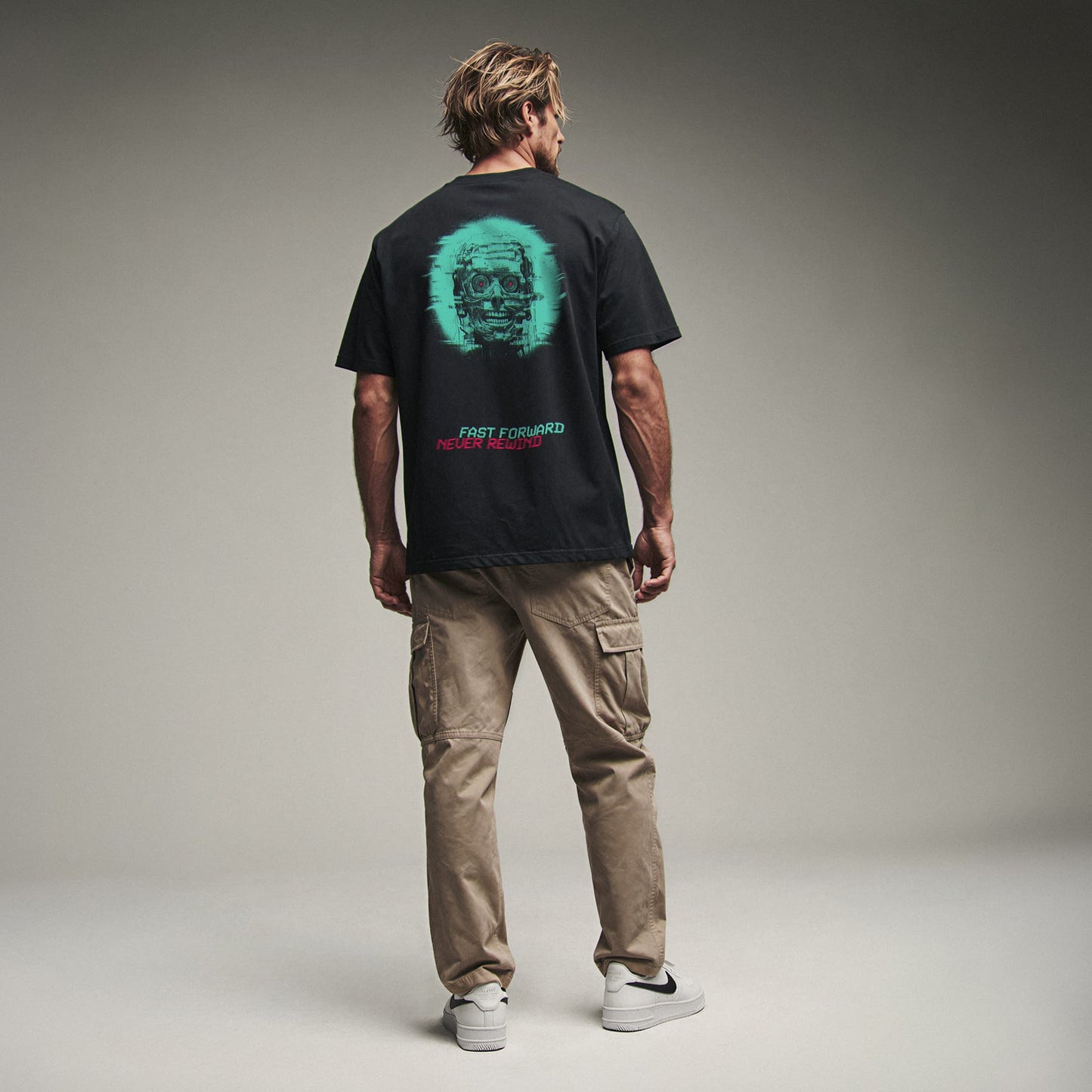 FAST FORWARD NEVER REWIND TEE Premium Cinematic Streetwear FILM.ART.WEAR. Designed in Hamburg