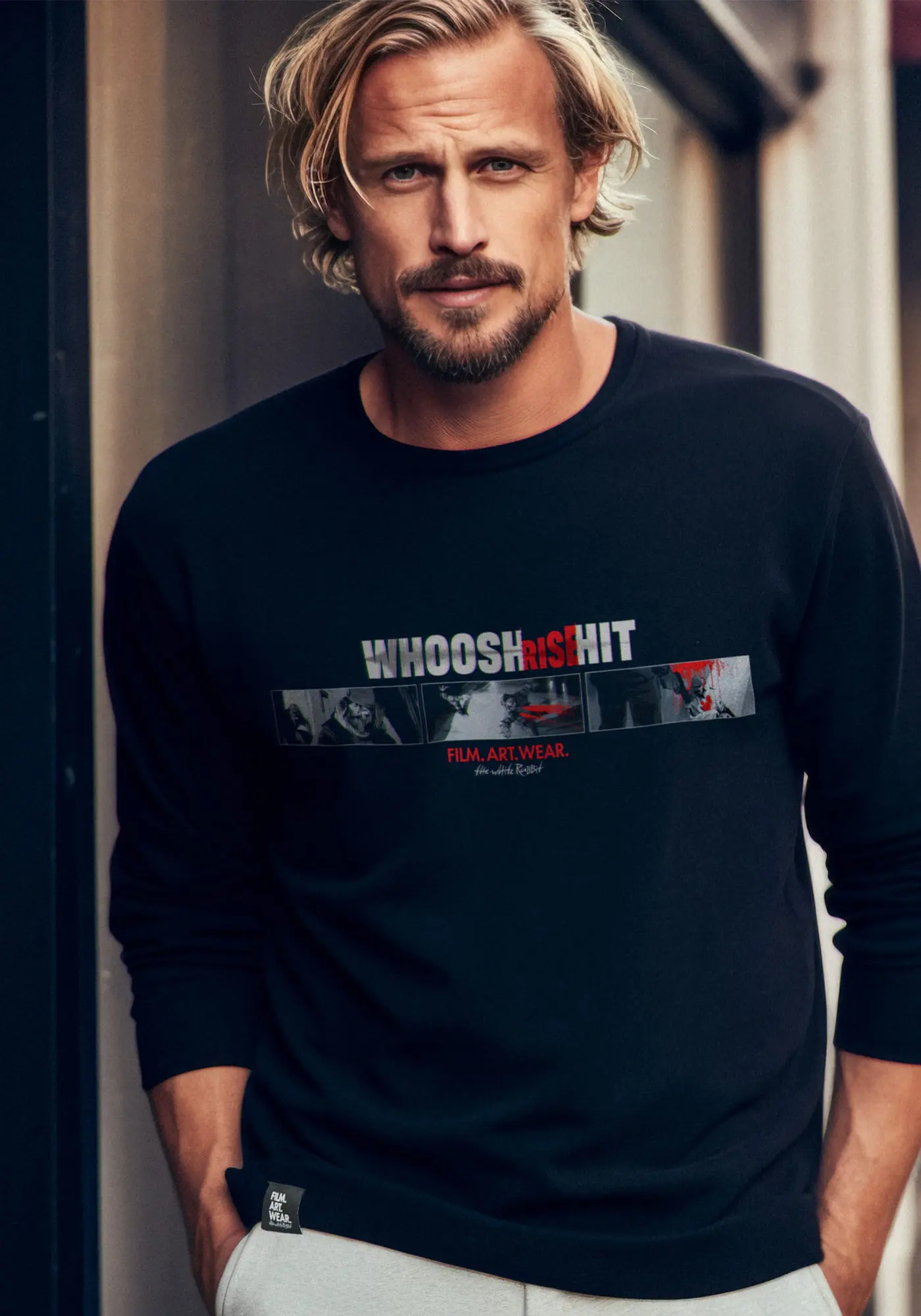 Comic Sweater Hitman getragen von Model Greg Swaetshirt Streetwear