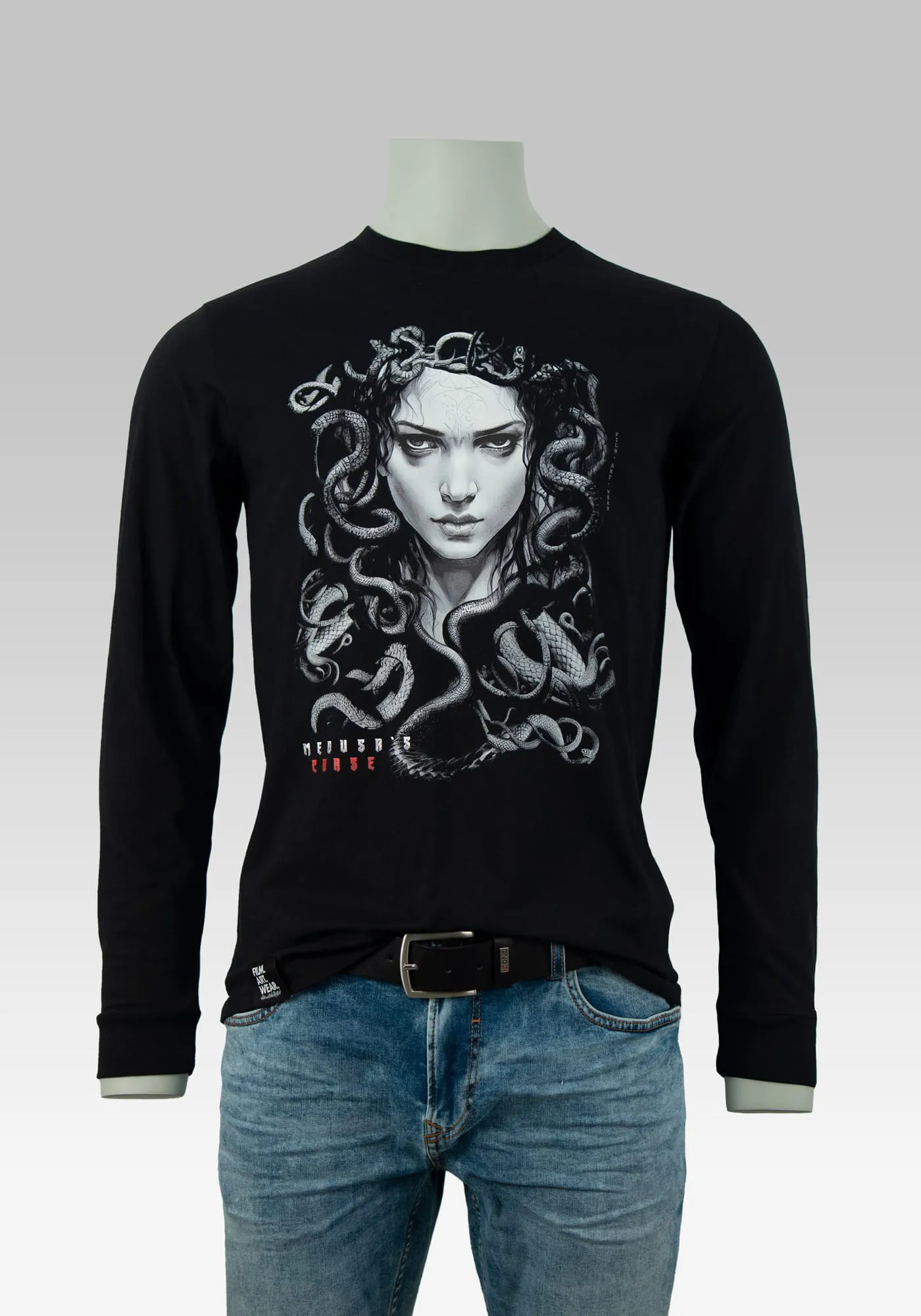 Medua Kopf Langarmshirts Shirt Textilprint auf schwarzem Longsleeve auf der Hollowpuppe