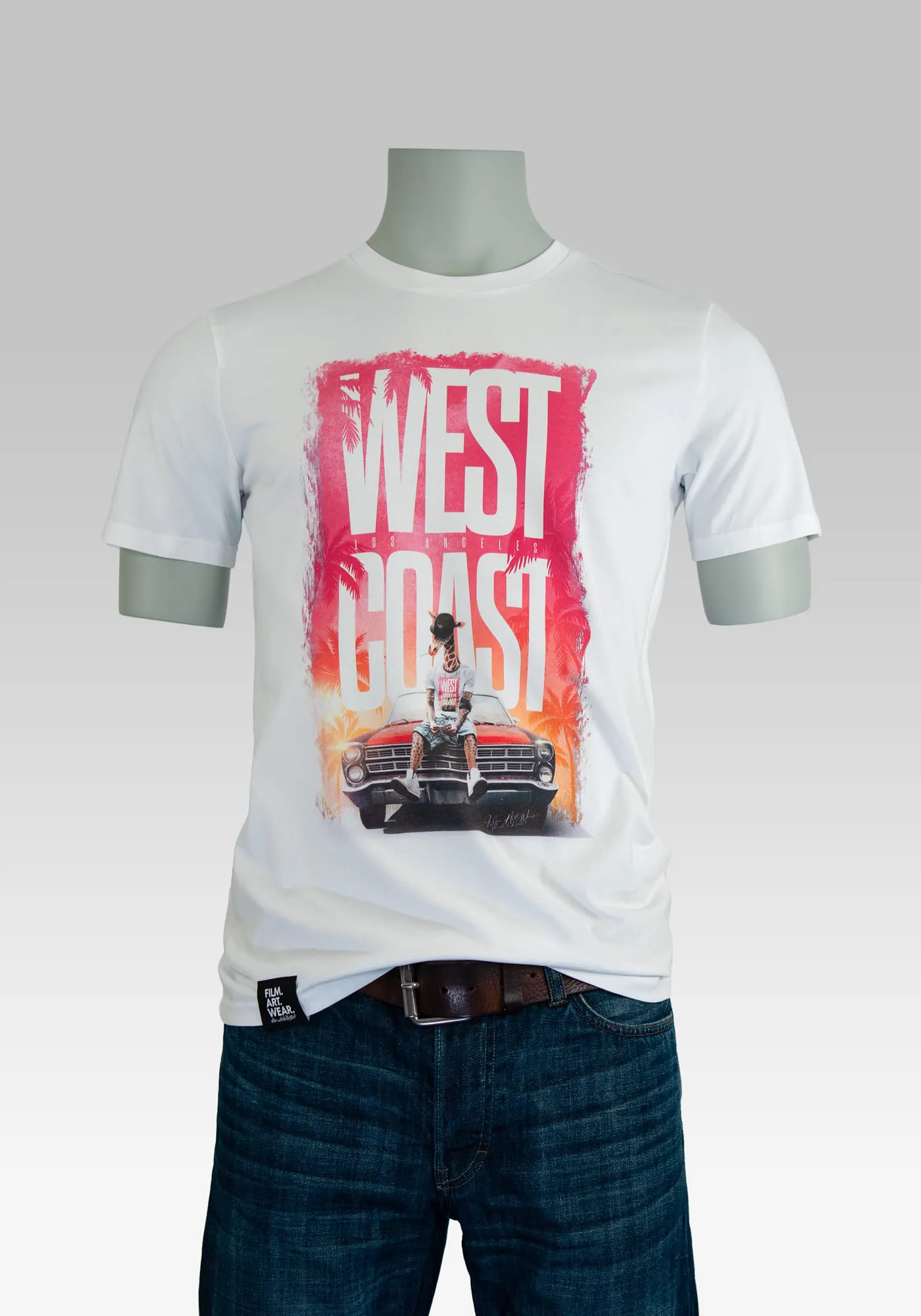 weißes streetstyle T-Shirt Frontprint Westcoast Schriftzug und coole Gangstergiraffe